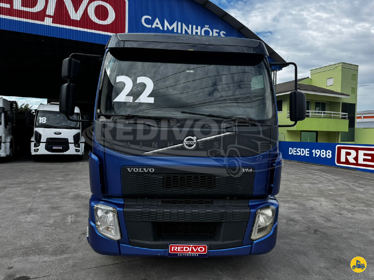 CAMINHAO VOLVO VOLVO VM 330 Chassis Truck 6x2 Redivo Caminhões TUBARAO SANTA CATARINA SC